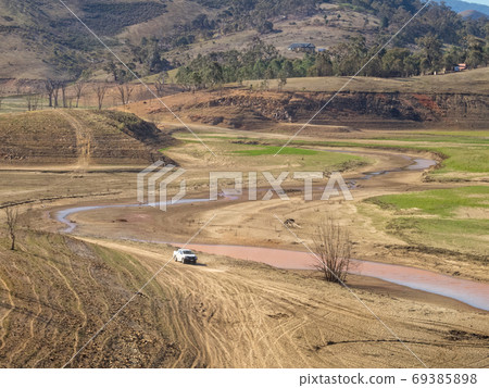 Dry lake bed - Bonnie Doon 69385898