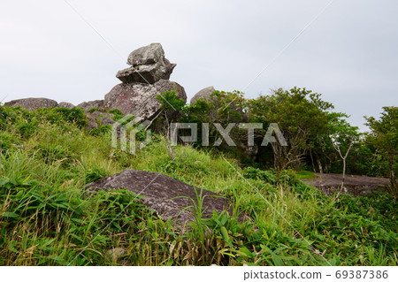 基里加曼的天文台岩石 基里加曼的天文台岩石 69387386