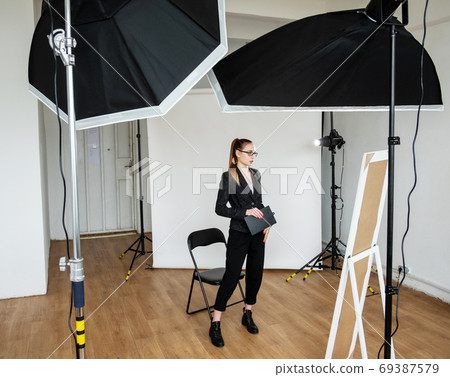 photo shoot backstage female producer studio light photo shoot backstage female producer studio light 69387579