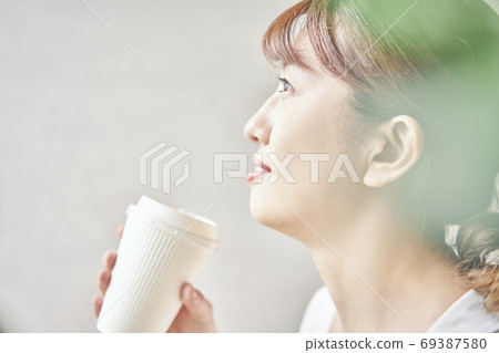 Business coffee women Business coffee women 69387580