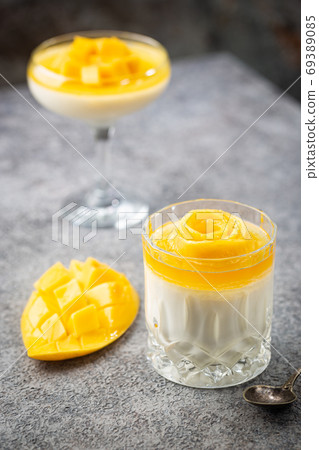 panna cotta with mango panna cotta with mango 69389085