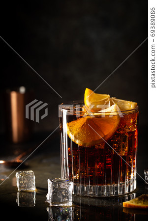 Cuba Libre cocktail Cuba Libre cocktail 69389086