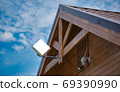 internet antenna on the house 69390990