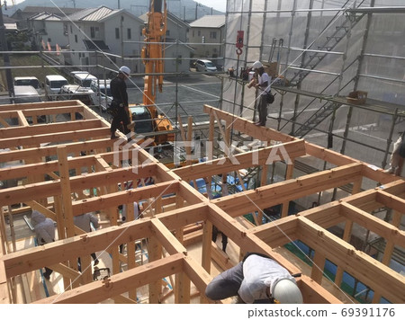 Building up Building up 69391176
