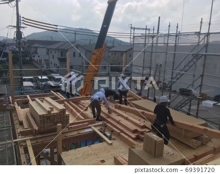 高層建築高層建築 69391720