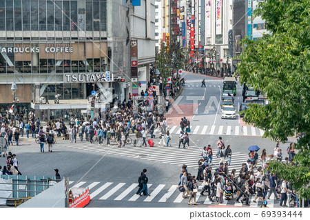 [Tokyo] Shibuya Scramble Crossing 69393444