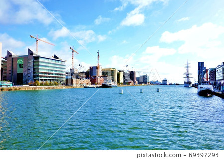 River Liffey in Dublin, Ireland 69397293