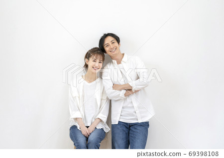 Image of a young man and woman couple Image of a young man and woman couple 69398108