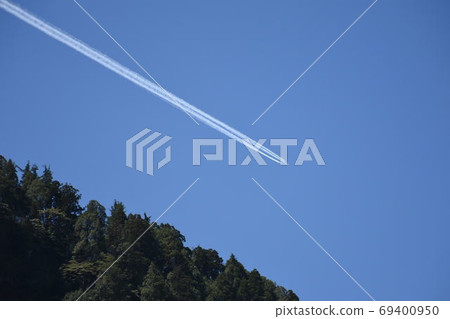 Contrail Contrail 69400950