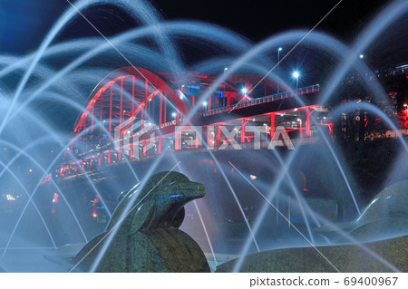 照明時的神戶大橋 照明時的神戶大橋 69400967