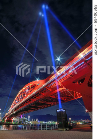 照明時的神戶大橋 照明時的神戶大橋 69400968