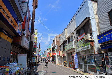 西新宿線花小內井站北口購物街 西新宿線花小內井站北口購物街 69408205