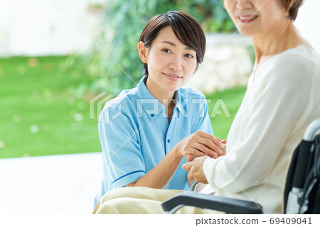 年長夫婦保姆醫療圖像 69409041
