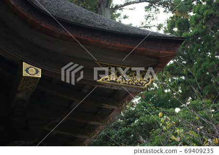 八man屋簷和屋頂裝飾 八man屋簷和屋頂裝飾 69409235