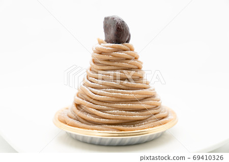 Mont Blanc Cake 69410326