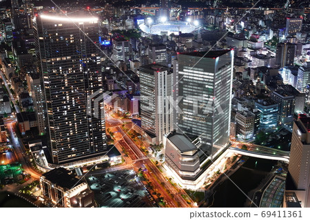 Night view near Sakuragicho Station in Yokohama 69411361