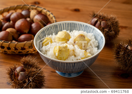 栗子飯在茶碗裡 69411768