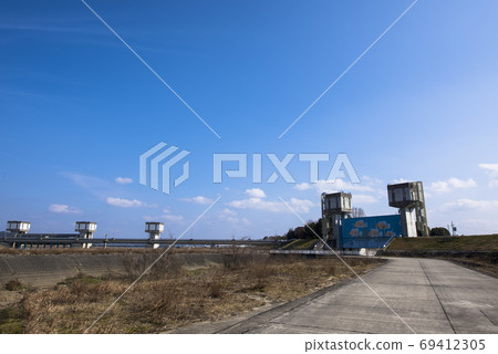 From the riverbed of Kakogawa Oizumi 69412305