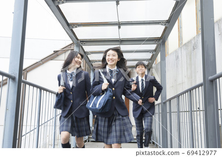 Running high school student 69412977