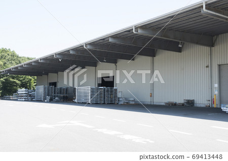 Logistics warehouse image 69413448