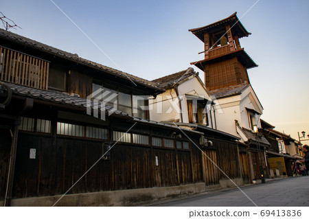 時鐘在日落時分 時鐘在日落時分 69413836