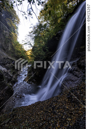 Fall of fall autumn Fall of fall autumn 69415267