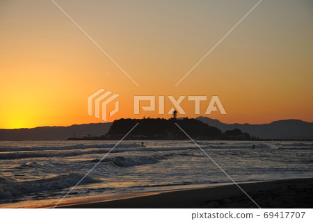 沿江之電線黃昏 沿江之電線黃昏 69417707