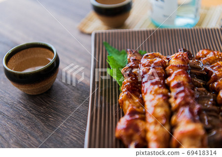 烤雞肉串背景素材圖片 69418314