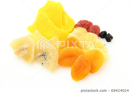 Dried fruit Dried fruit 69424024