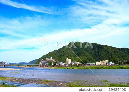 Scenery of Nagara Onsen, Mt.Kinka and Gifu Castle Scenery of Nagara Onsen, Mt.Kinka and Gifu Castle 69424408