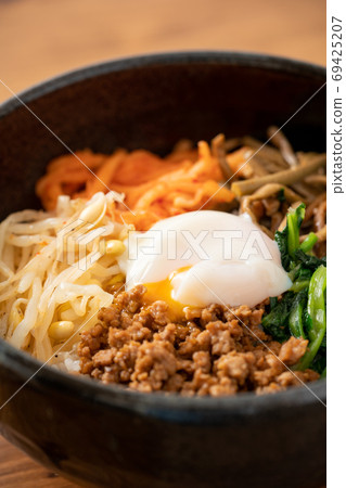 Bowl of rice bowls Bowl of rice bowls 69425207