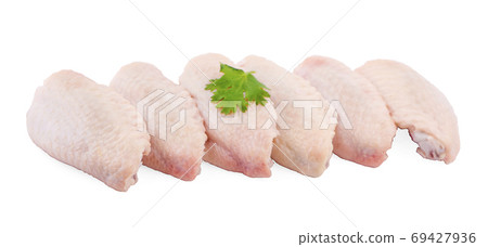 raw chicken wings on a white background 69427936