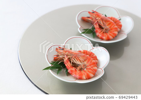 Shrimp boiled in horses, New Year dishes 69429443