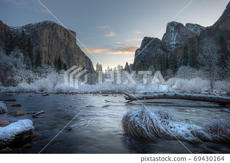 Valley View in the morning, Yosemite National Park 69430164