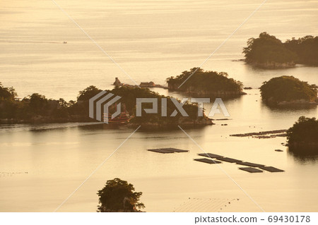 Evening scenery of Kujuku Island 69430178