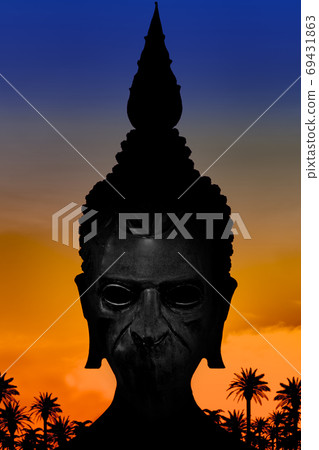 The dark head with historical helmet. 69431863