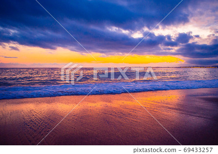Idyllic perfect turquoise water at exotic island Idyllic perfect turquoise water at exotic island 69433257