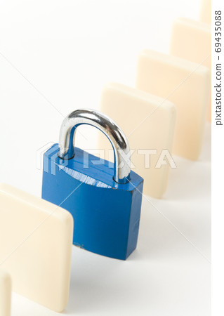 Domino and Lock 69435088