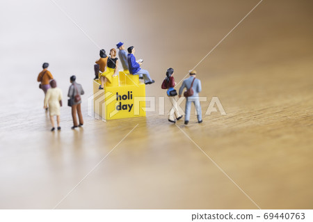 People in the city on holidays Copy space 69440763