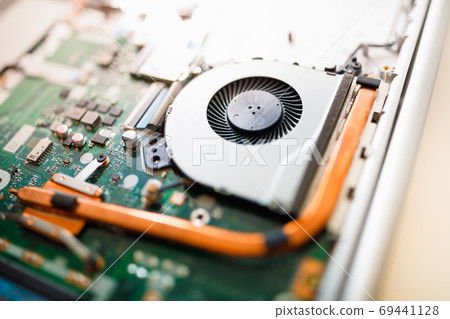 laptop ventilation cooling system, copper heatsink pipe on motherboard 69441128