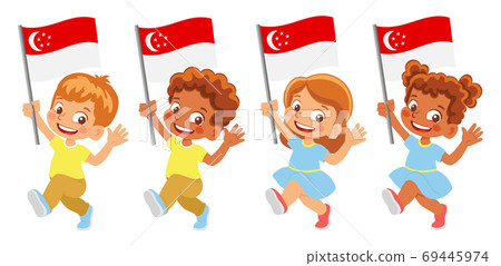 Singapore flag in hand set 69445974