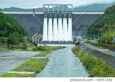 Hayamiura Dam Hayamiura Dam 69451380