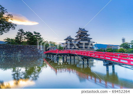 Shooting the sunrise at Matsumoto Castle with a slow shutter [Nagano Prefecture] 69452264