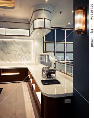 modern cuisine 69456135