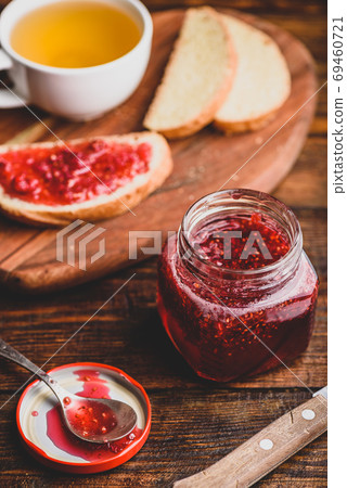 Toast with homemade raspberry jam Toast with homemade raspberry jam 69460721
