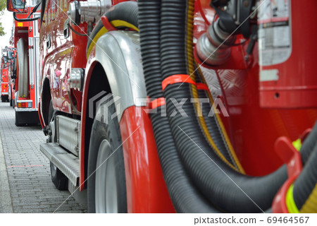 [Kanagawa Prefecture] Yokosuka City Fire engine released at the first firefighting ceremony 69464567