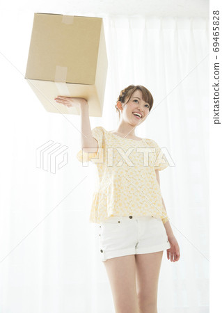 Moving work Moving work 69465828