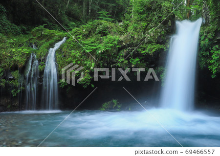 Jinguma Waterfall Fujinomiya City 69466557