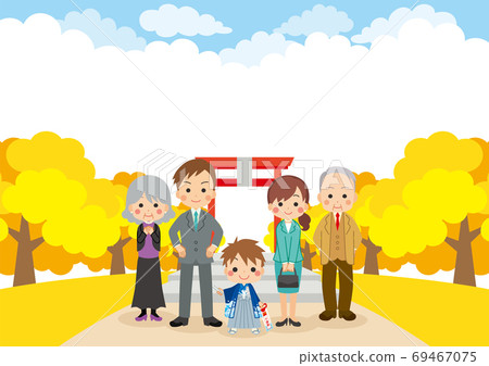 Illustration of a three-generation family lined up in front of a shrine at the celebration of Shichigosan 5 years old celebration 69467075