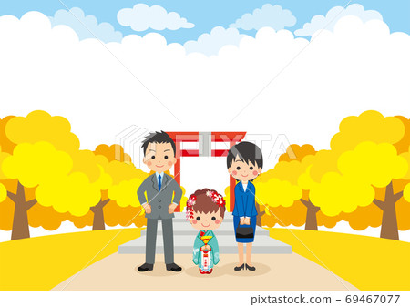 Illustration of a family lined up in front of a shrine at the celebration of Shichigosan 7-year-old celebration Illustration of a family lined up in front of a shrine at the celebration of Shichigosan 7-year-old celebration 69467077